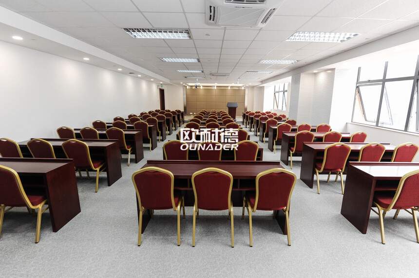 1704678727803589.jpg 47、四层培训会议室.jpg