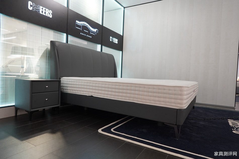 f597c62b41fcb517cff4ac6fbafe4b3a.jpg 16_副本.jpg