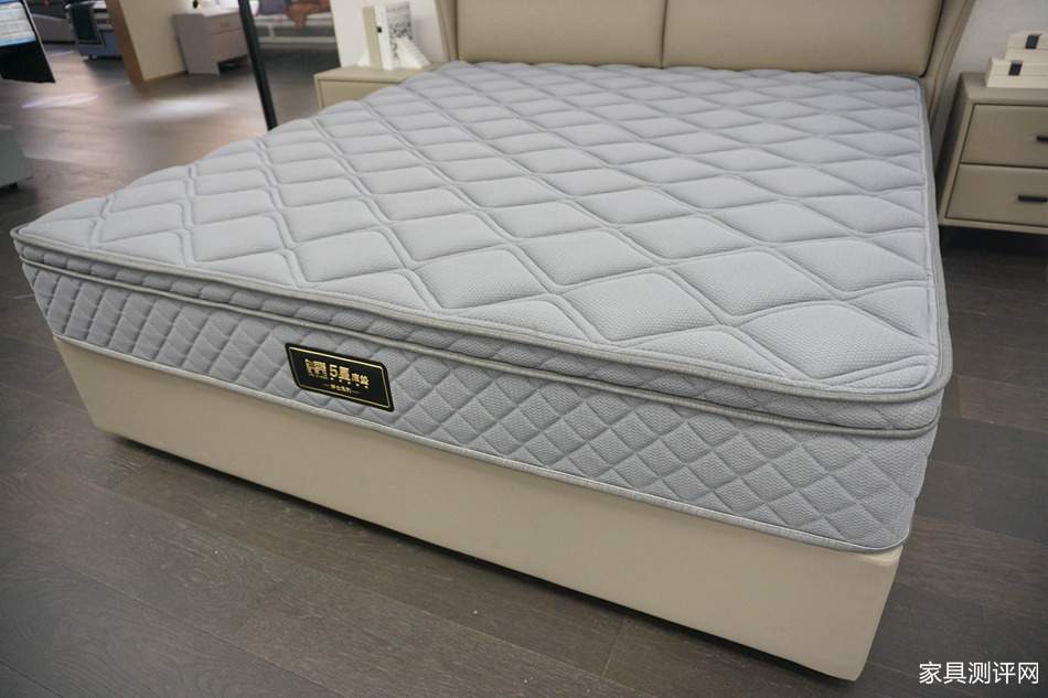 5847f84797e912acd4b0c1a58a01080e.jpg 3_副本.jpg