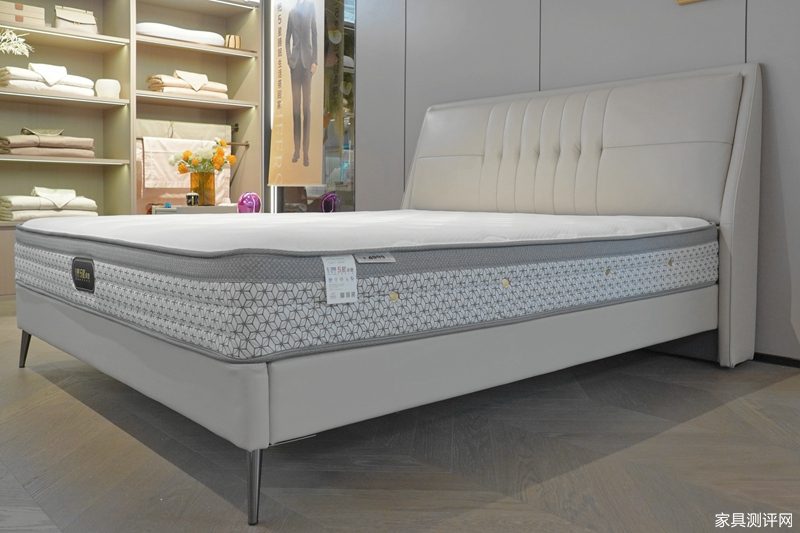 芝华仕5星软床测评:用留白艺术打造都市小家,床垫支撑清晰有助睡眠(型号:芝享床架+安妮床垫)(图1) image001.jpg