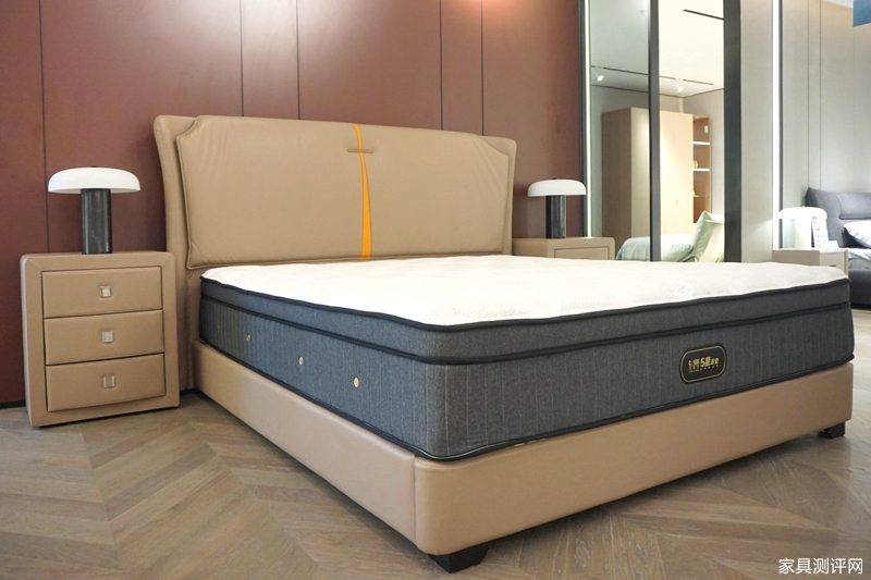 芝华仕5星软床测评:国风旗袍设计联手高级3D床垫 空间韵味和睡眠质感都有了(型号:荣耀享家床架+布兰卡床垫)(图4) image007_副本.jpg