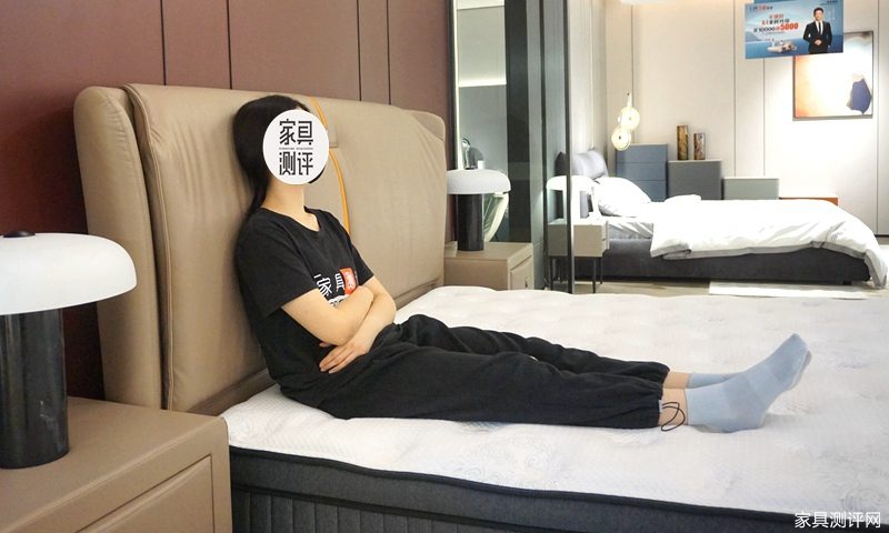 芝华仕5星软床测评:国风旗袍设计联手高级3D床垫 空间韵味和睡眠质感都有了(型号:荣耀享家床架+布兰卡床垫)(图17) image031_副本.jpg