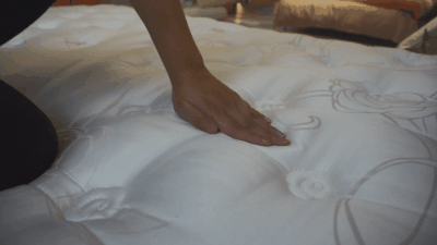 芝华仕5星软床测评:多面设计将高级质感带入小卧室 床垫软糯宜睡眠(型号:情书床架+玫瑰心语床垫)(图20) 20.gif