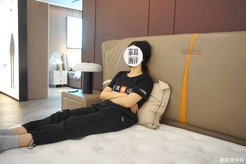 芝华仕5星软床测评:国风旗袍设计联手高级3D床垫 空间韵味和睡眠质感都有了(型号:荣耀享家床架+布兰卡床垫)(图19) image034_副本.jpg