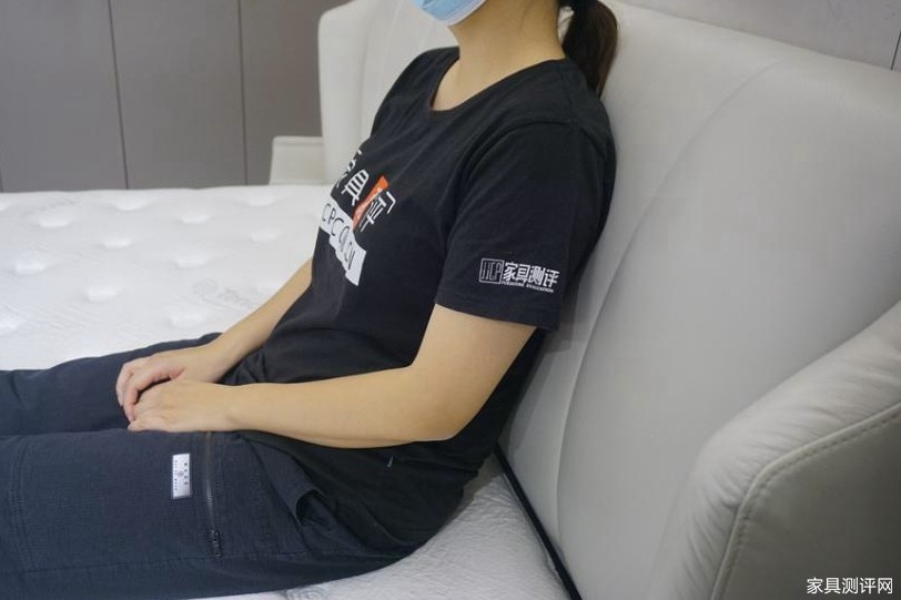 芝华仕5星床垫测评:“皇冠式”设计给足气场不撞款 护脊床垫也有趣味动感(型号:苏黎世电动套床)(图15) image027_副本.jpg