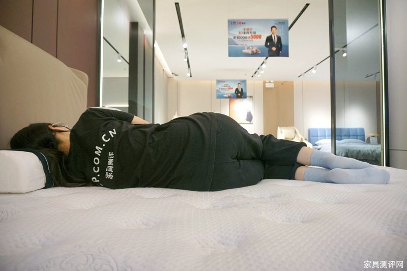 芝华仕5星软床测评:国风旗袍设计联手高级3D床垫 空间韵味和睡眠质感都有了(型号:荣耀享家床架+布兰卡床垫)(图31) image054_副本.jpg