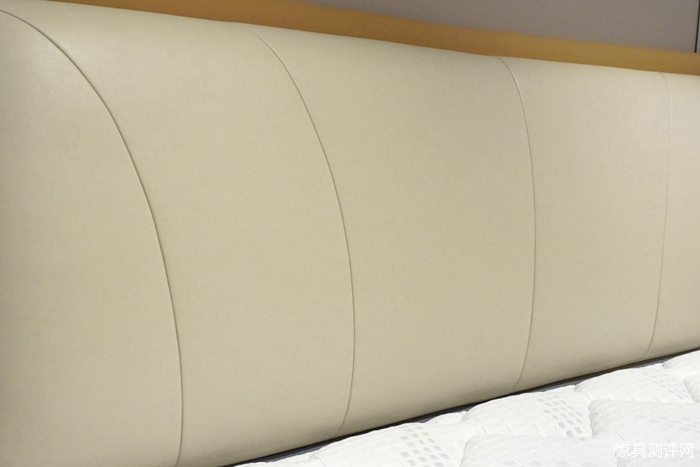 芝华仕5星软床测评:双床屏撞色设计 打造活力空间 床垫软糯宜睡眠(型号:芝初床架+芝初床垫)(图7) 7_副本.jpg
