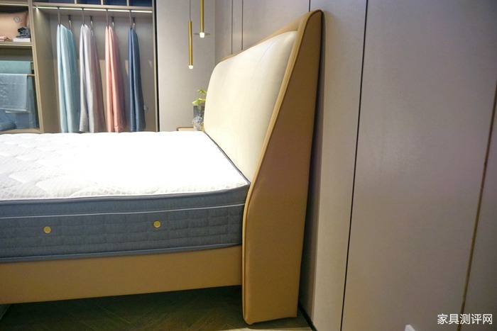 芝华仕5星软床测评:双床屏撞色设计 打造活力空间 床垫软糯宜睡眠(型号:芝初床架+芝初床垫)(图8) 8_副本.jpg