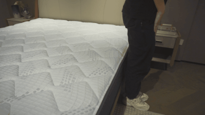 芝华仕5星软床测评:双床屏撞色设计 打造活力空间 床垫软糯宜睡眠(型号:芝初床架+芝初床垫)(图22) 22.gif