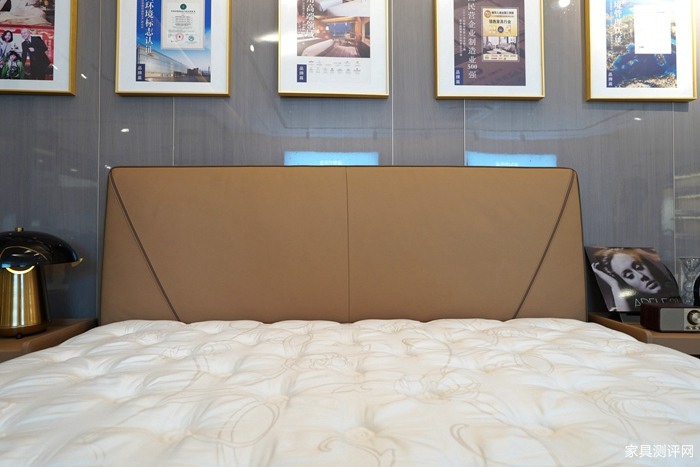 芝华仕5星床垫测评:极简美学设计 柔缓治愈睡感 让小家显高级有质感(型号:西奥多套床)(图10) 10_副本.jpg