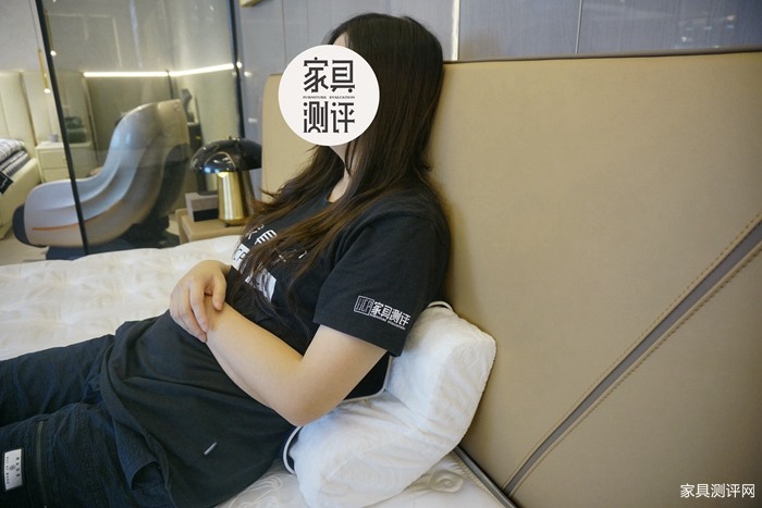 芝华仕5星床垫测评:极简美学设计 柔缓治愈睡感 让小家显高级有质感(型号:西奥多套床)(图19) 19_副本.jpg