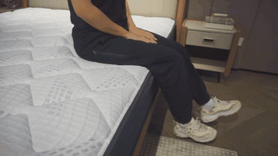 芝华仕5星软床测评:双床屏撞色设计 打造活力空间 床垫软糯宜睡眠(型号:芝初床架+芝初床垫)(图23) 23.gif