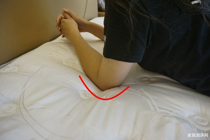 芝华仕5星床垫测评:极简美学设计 柔缓治愈睡感 让小家显高级有质感(型号:西奥多套床)(图38) 38_副本.jpg