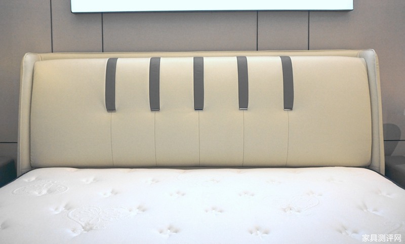芝华仕5星软床测评:折耳造型显个性 细节加分 满足精致用户所需(型号:馨逸床架)(图8) 8.jpg