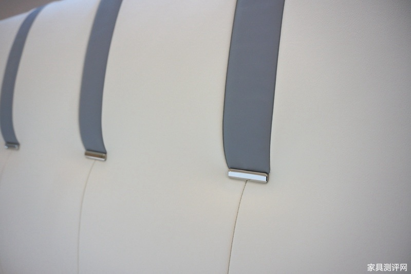 芝华仕5星软床测评:折耳造型显个性 细节加分 满足精致用户所需(型号:馨逸床架)(图10) 10.jpg