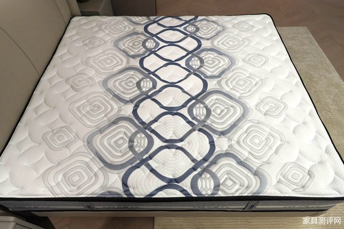 芝华仕5星床垫测评:兼容柔缓包裹与细腻承托 开启愉悦酣睡模式(型号:月星荣耀床垫)(图4) 4_副本.jpg