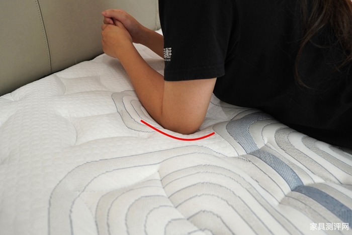 芝华仕5星床垫测评:兼容柔缓包裹与细腻承托 开启愉悦酣睡模式(型号:月星荣耀床垫)(图19) 19_副本.jpg