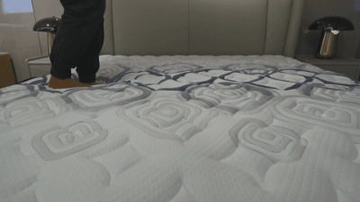 芝华仕5星床垫测评:兼容柔缓包裹与细腻承托 开启愉悦酣睡模式(型号:月星荣耀床垫)(图11) 11.gif
